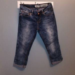 Cuffed Capri denim jeans